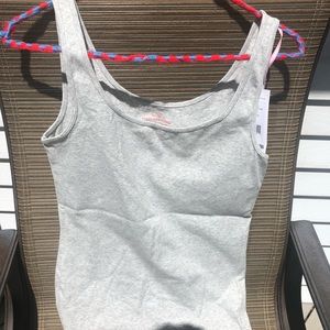 2 for $12 NWT Vineyard Vines grey layering tank
